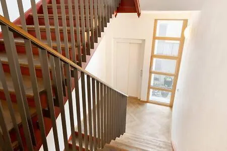 Grand Apartment Close To The Isar And Citycenter Munich Germany